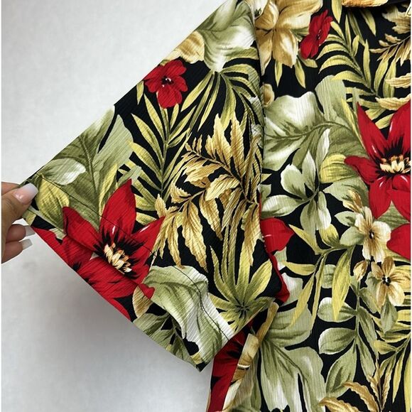 Alfred Dunner Women's Button Up Red/Green Floral Print Top Sz 18 - Picture 2 of 7